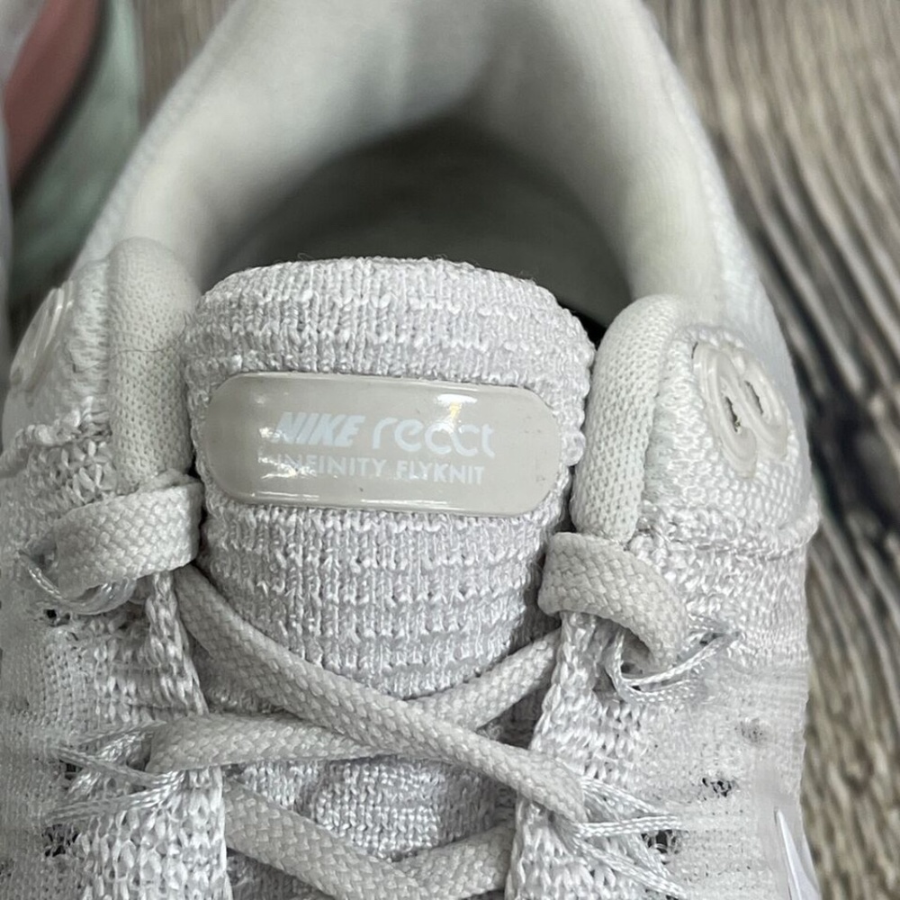Nike React Infinity Run Flyknit 2 Platinum Tint/Barely Green Wmns 9 CT2423-007 - Picture 8 of 8